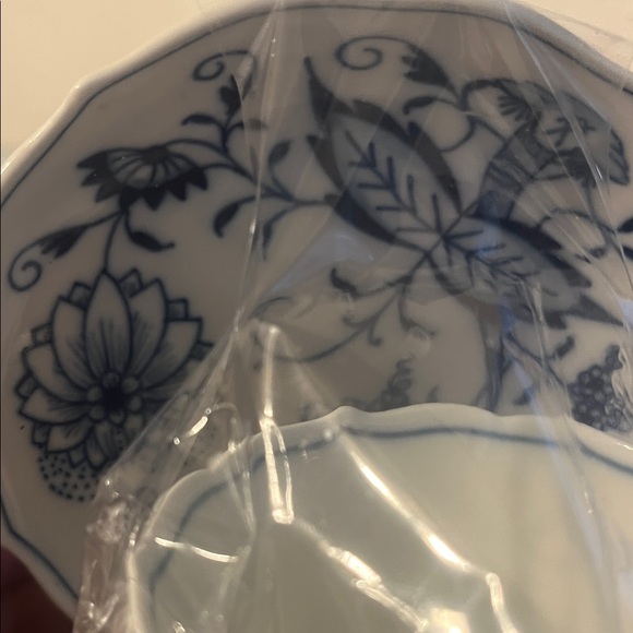 Floral Blue and White coffee cup - Picture 5 of 10